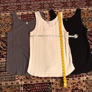 4/$20 3 Uniqlo 100% Cotton Tank Tops size small